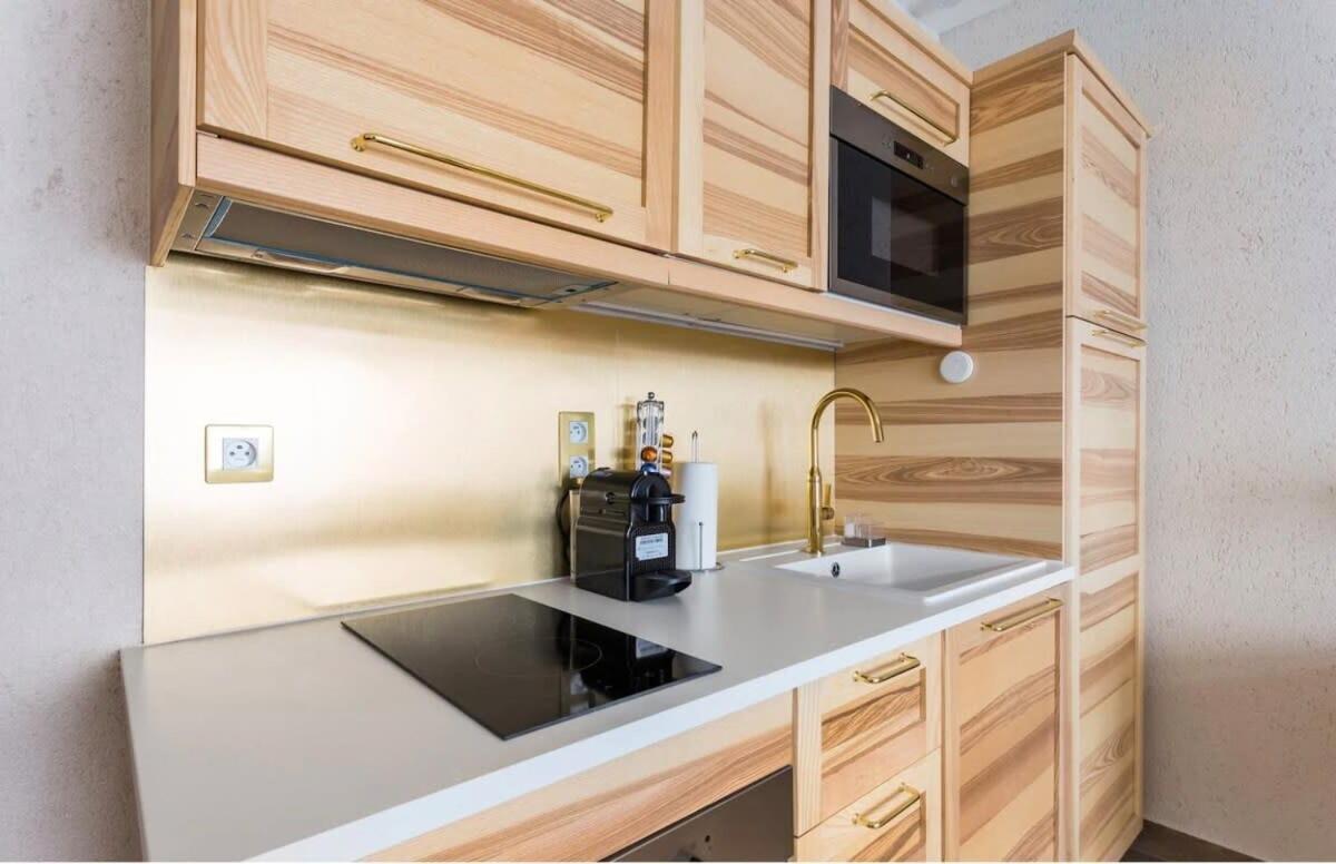 Nation Charonne Beautiful 4p 1br Apartment Paris